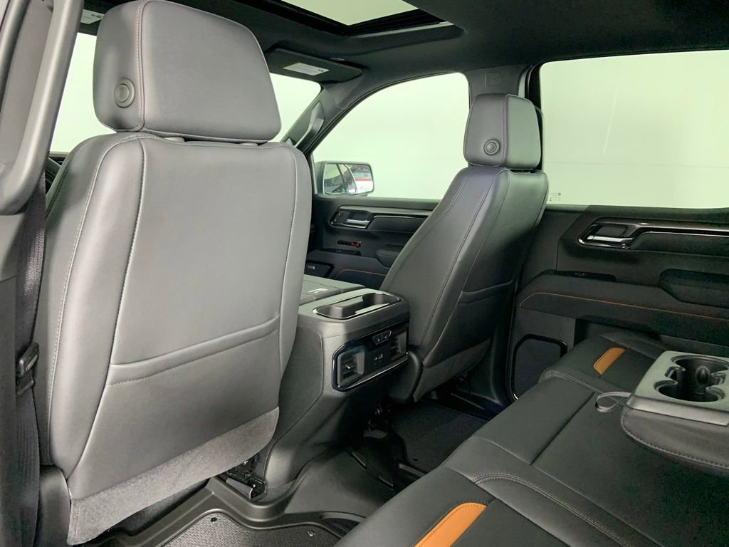 Used 2025 GMC Sierra 1500 AT4 w/ Technology Package image 32