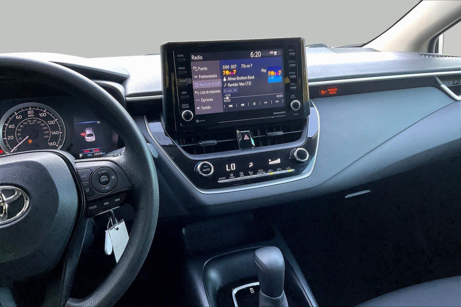 Used 2022 Toyota Corolla LE FWD image 7