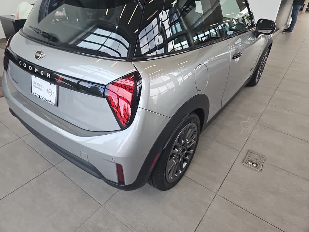 Used 2026 MINI Cooper S FWD image 8