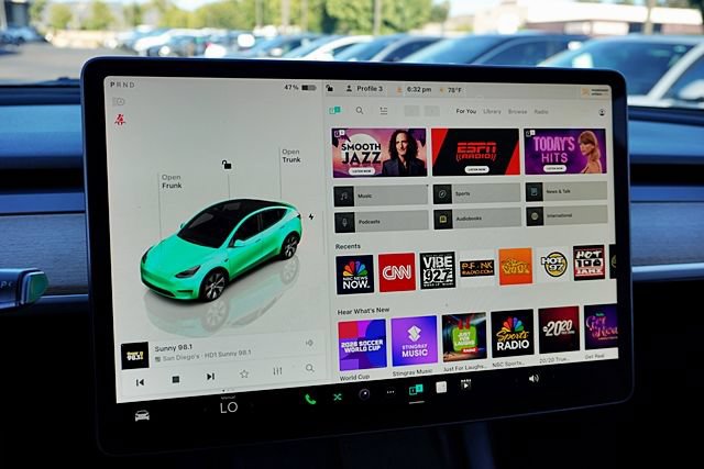 Used 2023 Tesla Model Y Long Range AWD/4WD image 27