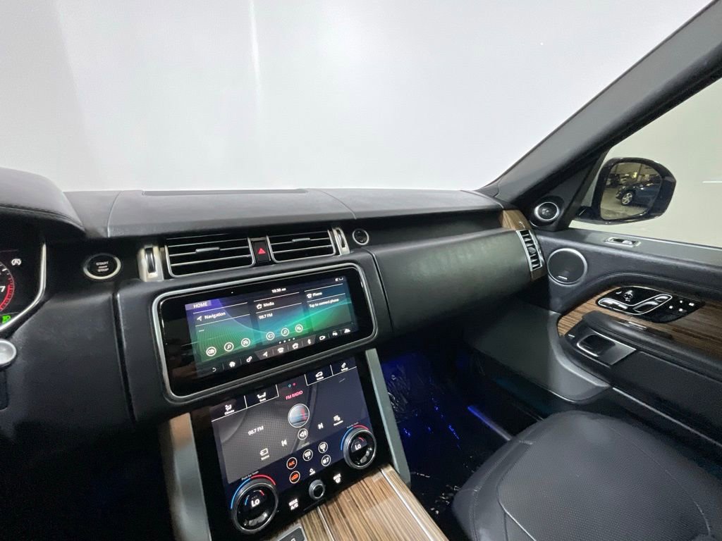 Used 2018 Land Rover Range Rover HSE image 25