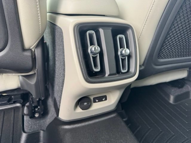 Used 2022 Volvo XC40 T5 Inscription w/ Advanced Package AWD/4WD image 19