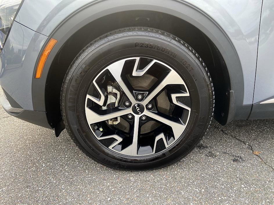 Used 2023 Kia Sportage EX image 8