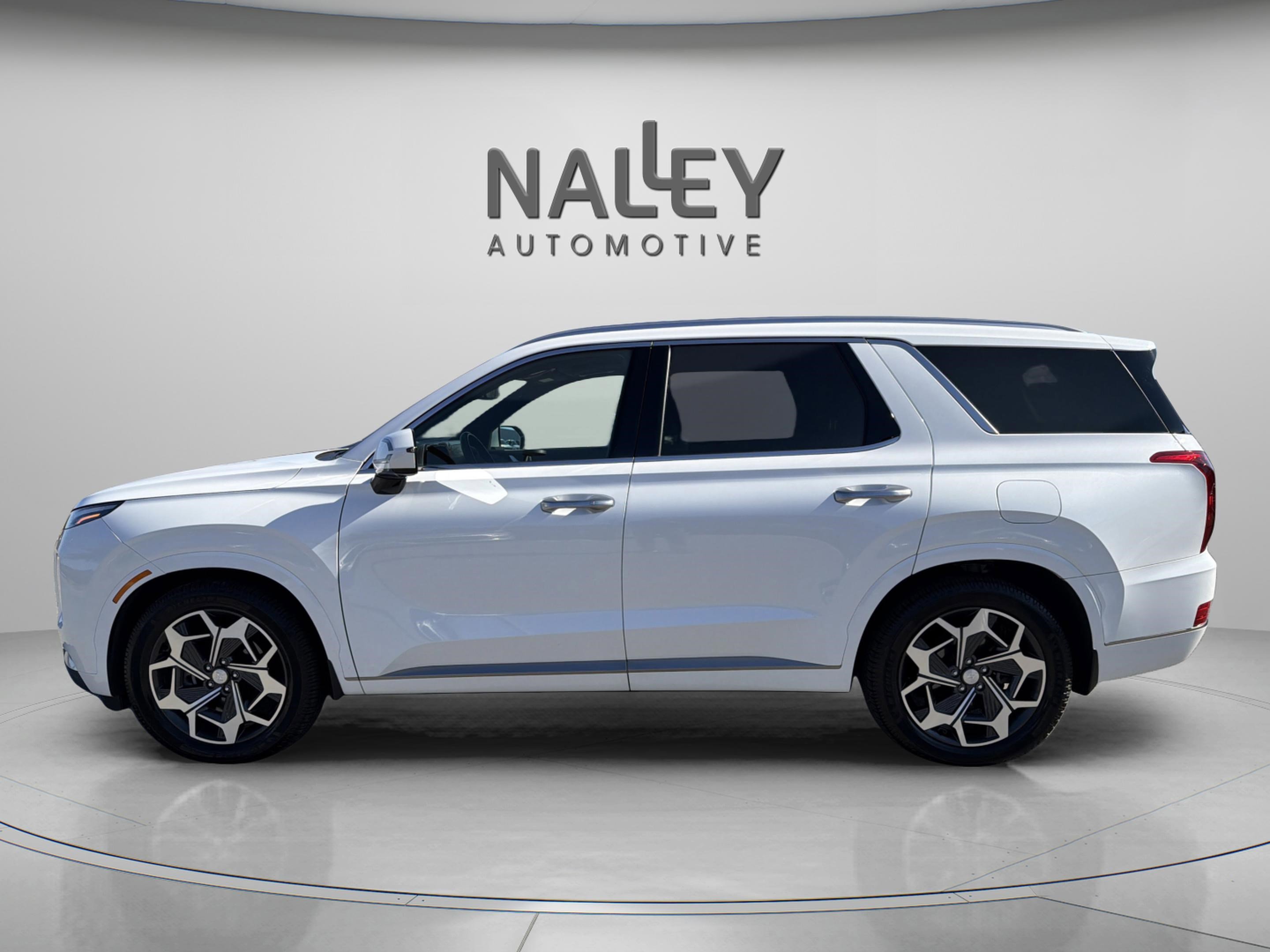 Used 2022 Hyundai Palisade Calligraphy image 3