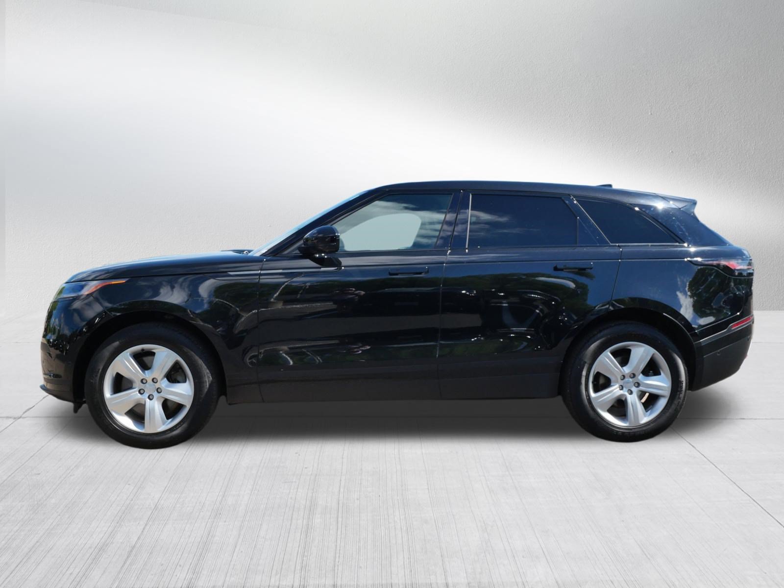Certified 2026 Land Rover Range Rover Velar S AWD/4WD image 2