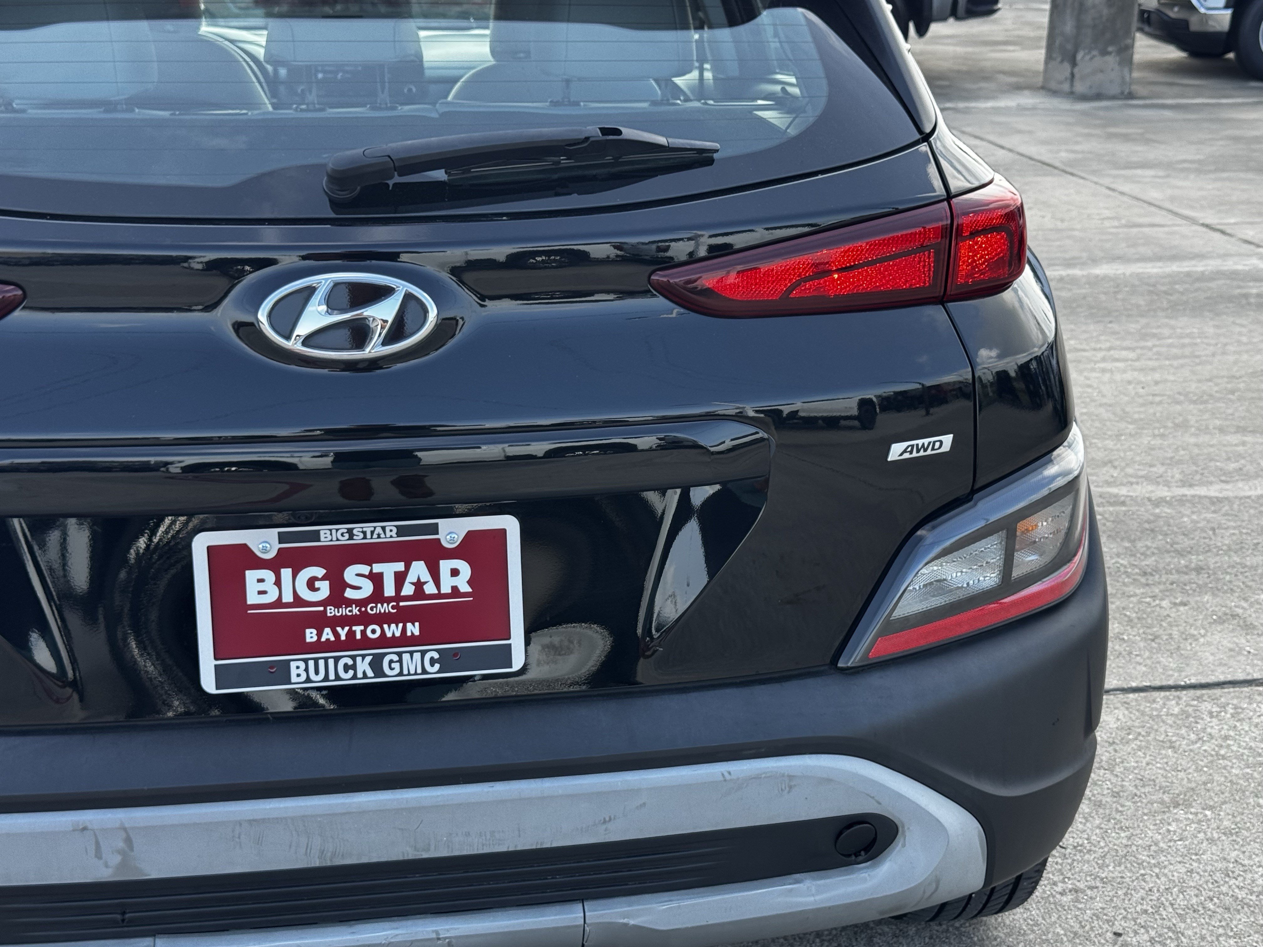 Used 2023 Hyundai Kona SE AWD/4WD image 10