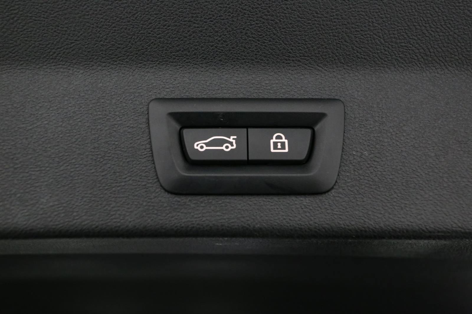 Used 2021 BMW X3 xDrive30i w/ M Sport Package image 14