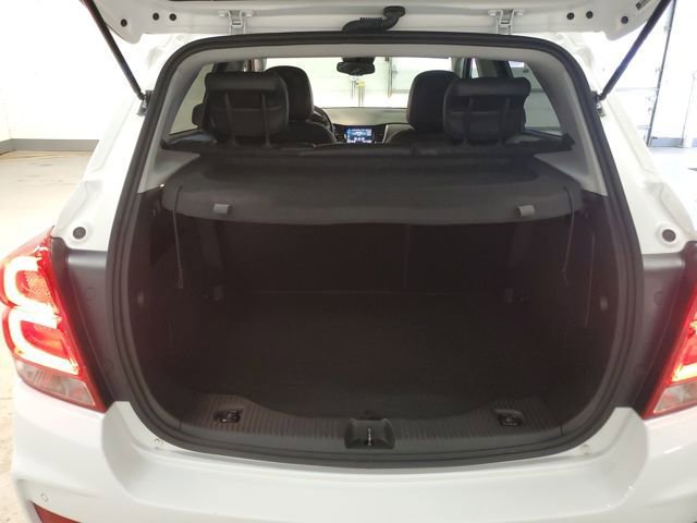 Used 2021 Chevrolet Trax LT w/ Driver Confidence Package image 24