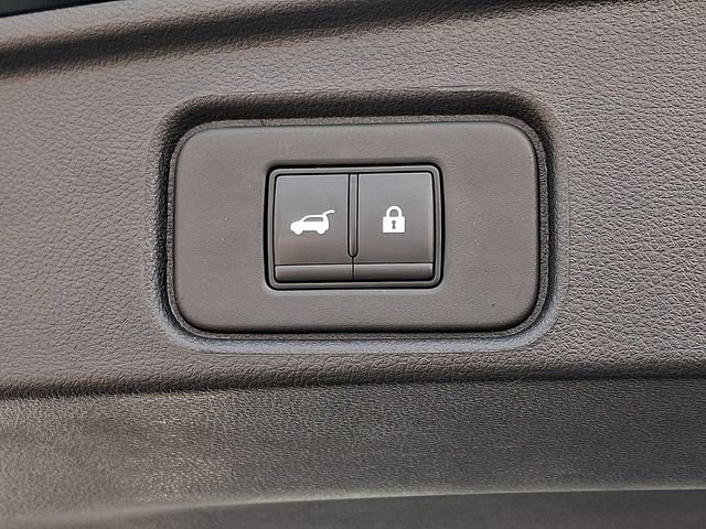 Used 2025 Nissan Pathfinder SL AWD/4WD image 31