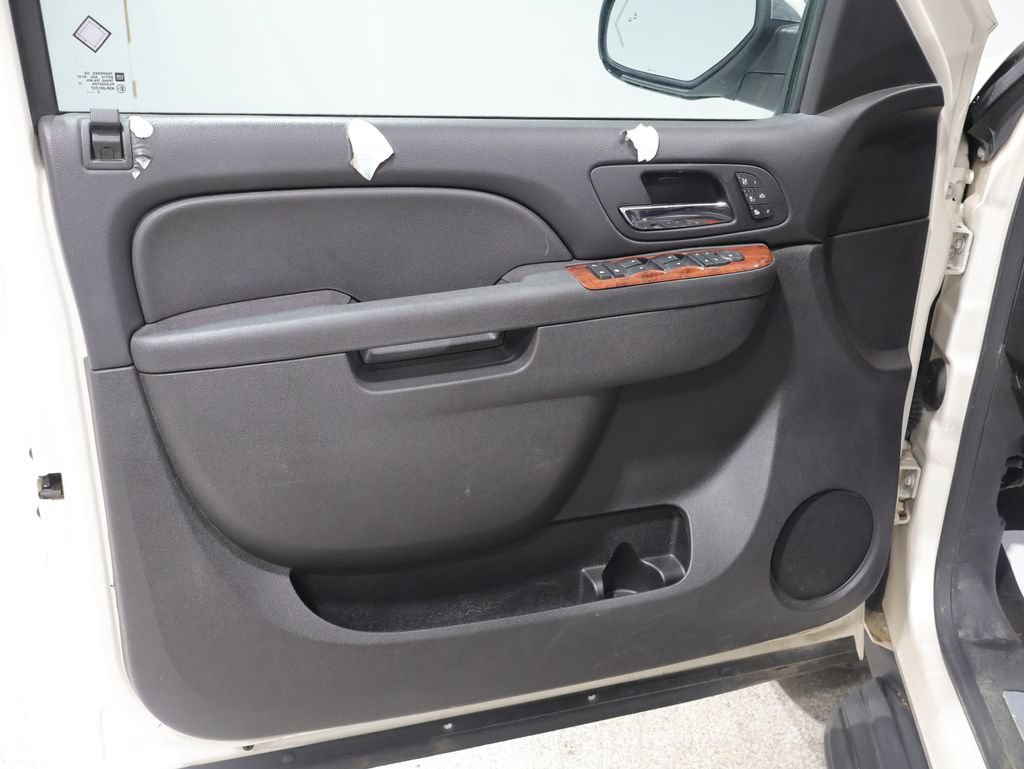 Used 2013 Chevrolet Suburban LTZ AWD/4WD image 17