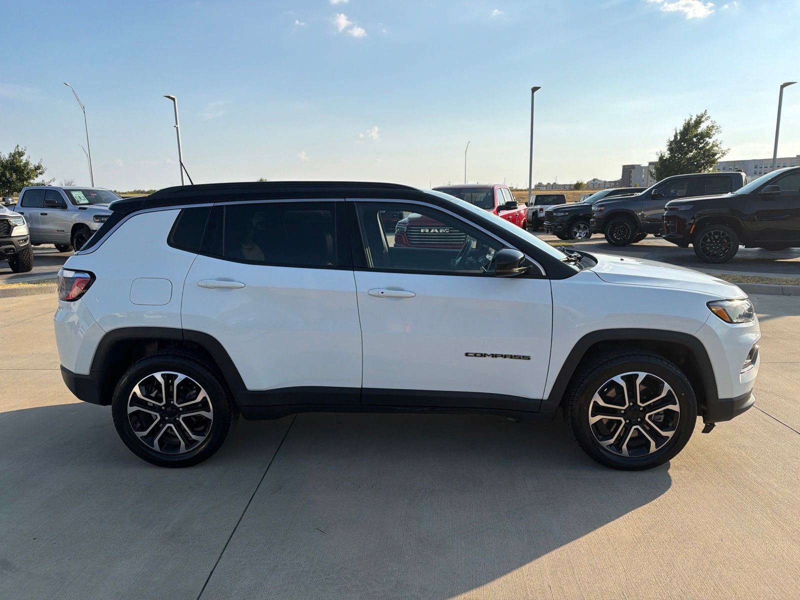 Used 2024 Jeep Compass Limited AWD/4WD image 6
