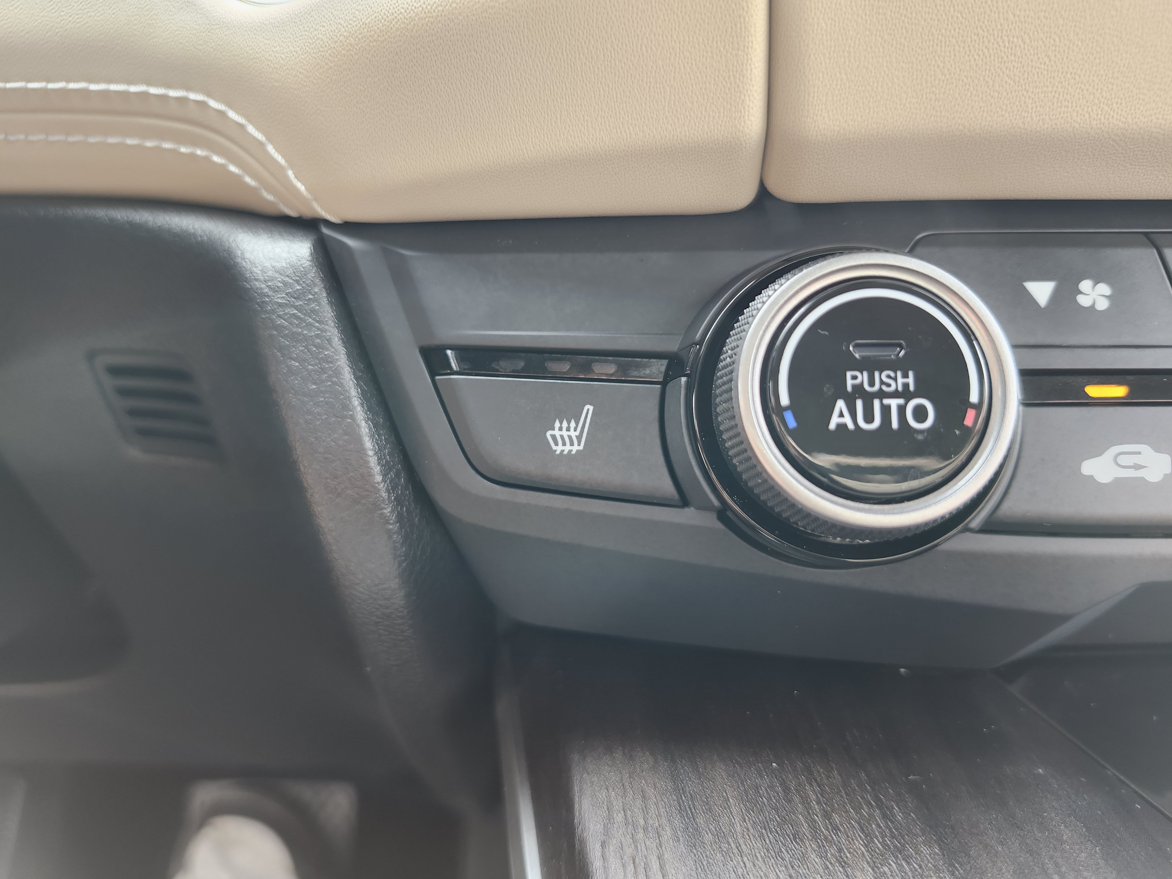Used 2019 Honda Clarity Plug-In Hybrid image 9