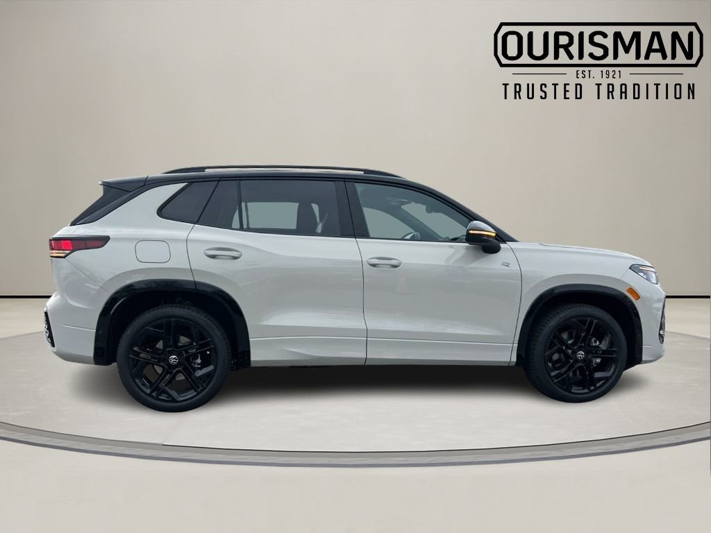 New 2026 Volkswagen Tiguan SE R-Line video 3