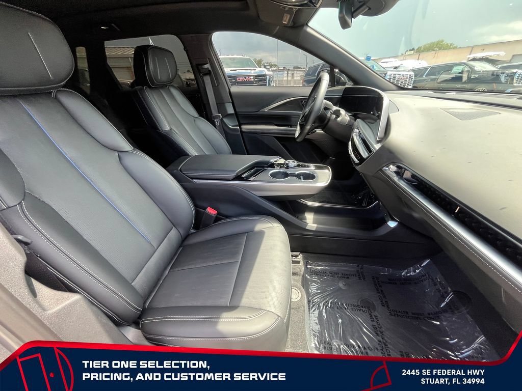 Used 2025 Cadillac Lyriq Luxury RWD image 20