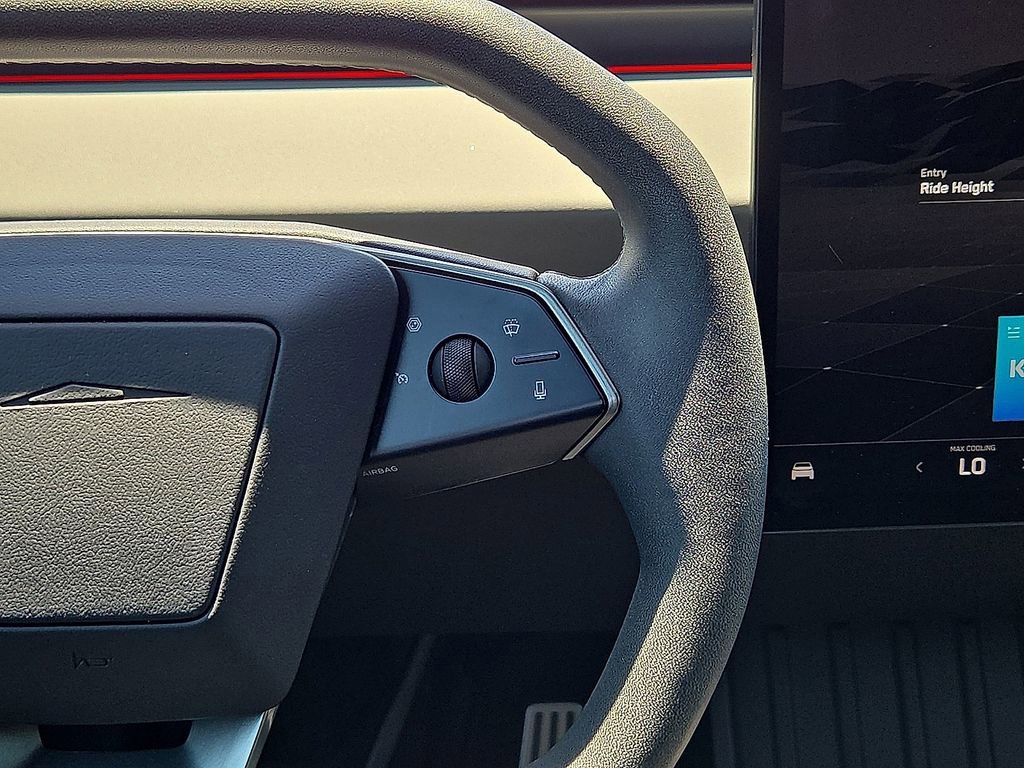 Used 2024 Tesla Cybertruck AWD Crew Cab image 18