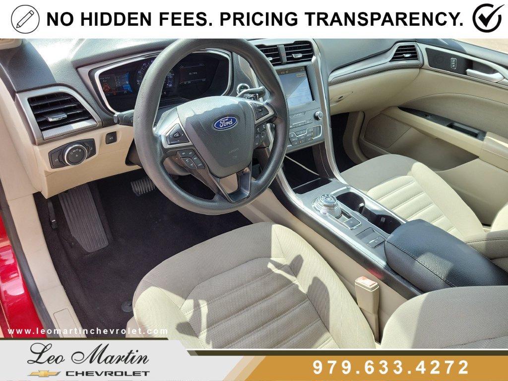 Used 2019 Ford Fusion SE FWD image 15