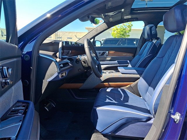 New 2026 Cadillac Vistiq Premium Luxury w/ LPO, Floor Liner Package image 13