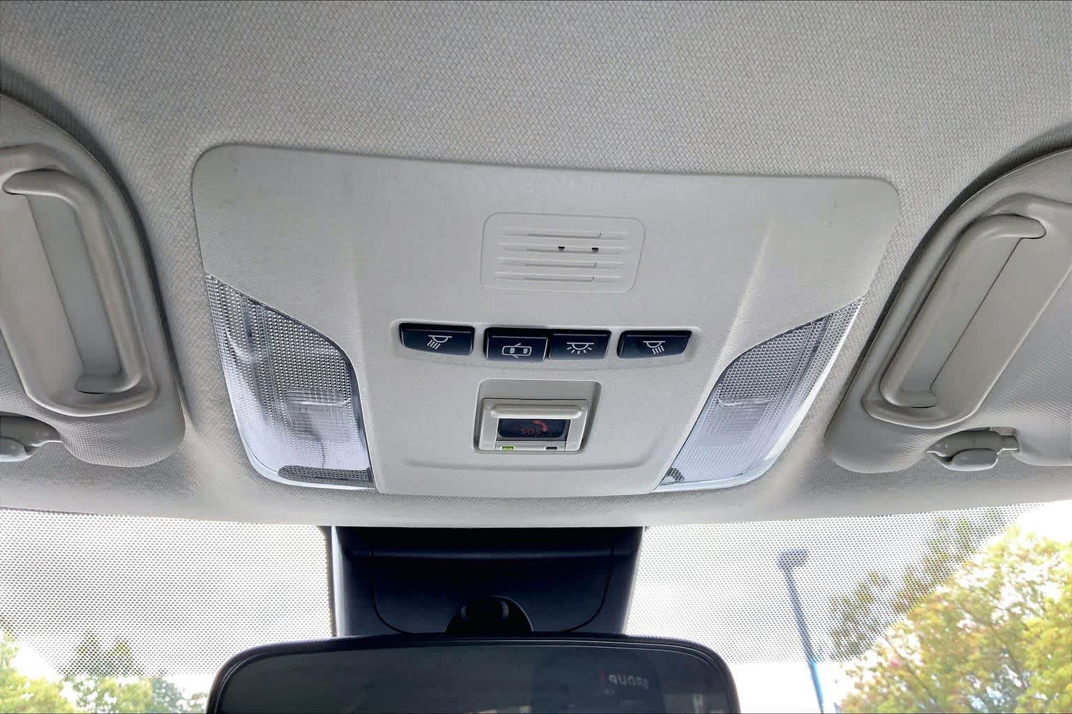 Used 2021 Toyota Corolla LE FWD image 31