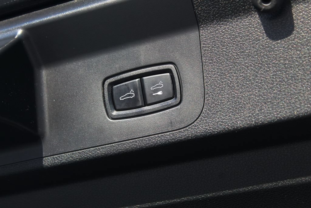 Used 2018 Porsche Panamera 4S AWD/4WD image 13