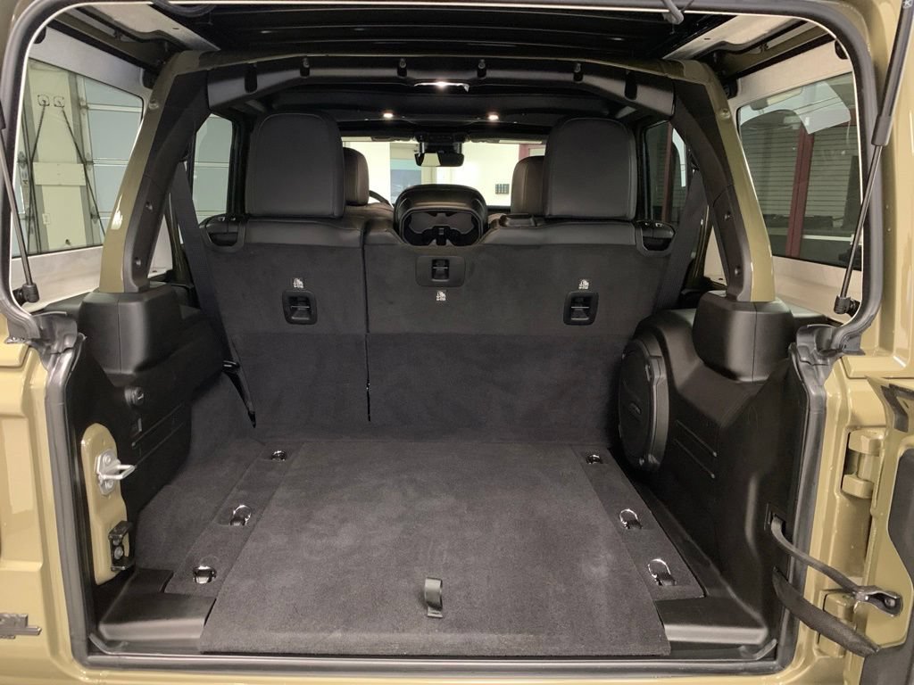 Used 2025 Jeep Wrangler Unlimited Rubicon 392 AWD/4WD image 10