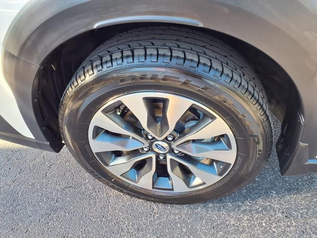 Used 2023 Subaru Outback Touring XT AWD/4WD image 4