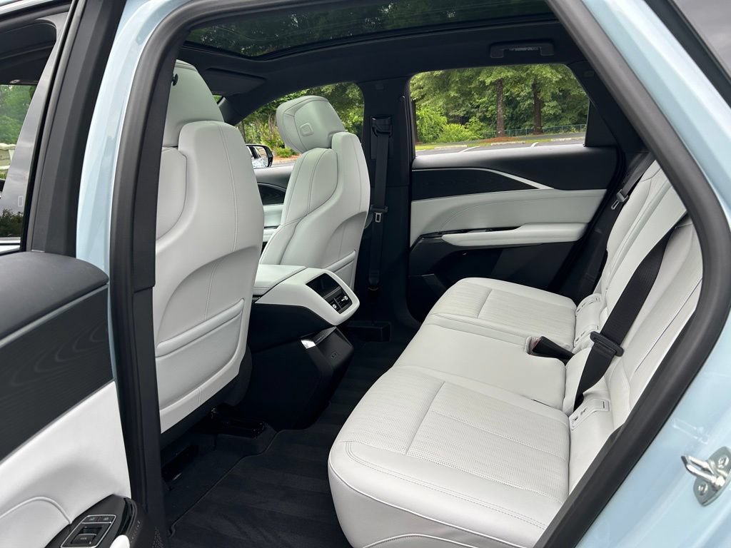 Used 2025 Cadillac Lyriq Sport RWD image 41