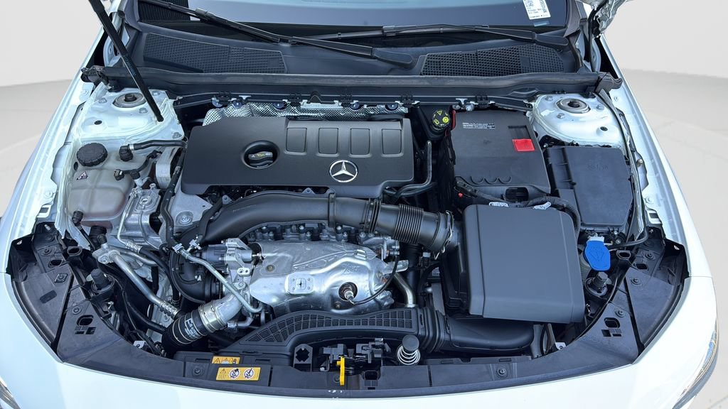 Used 2022 Mercedes-Benz CLA 250 image 24