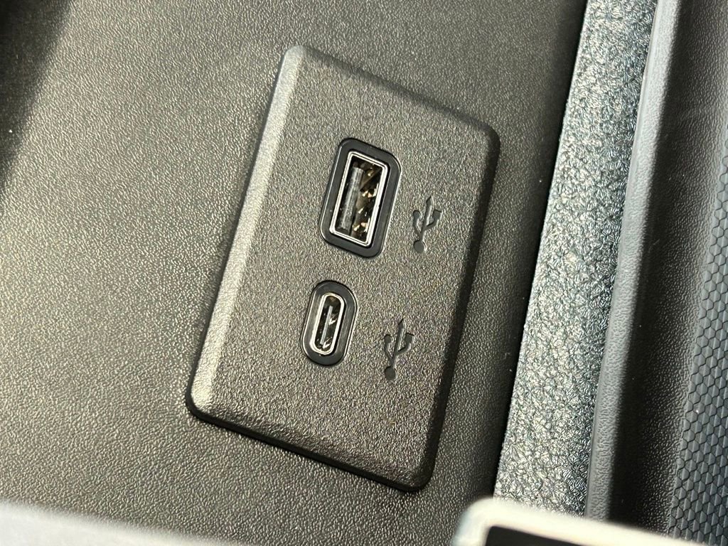 Used 2025 GMC Sierra 2500 AT4 w/ AT4 Premium Plus Package image 55