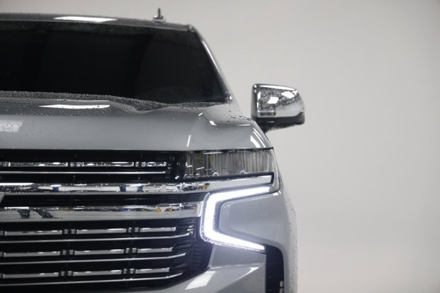 Used 2023 Chevrolet Tahoe Premier w/ Premium Package 2 AWD/4WD image 3