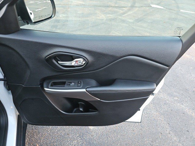 Used 2022 Jeep Cherokee Limited image 15