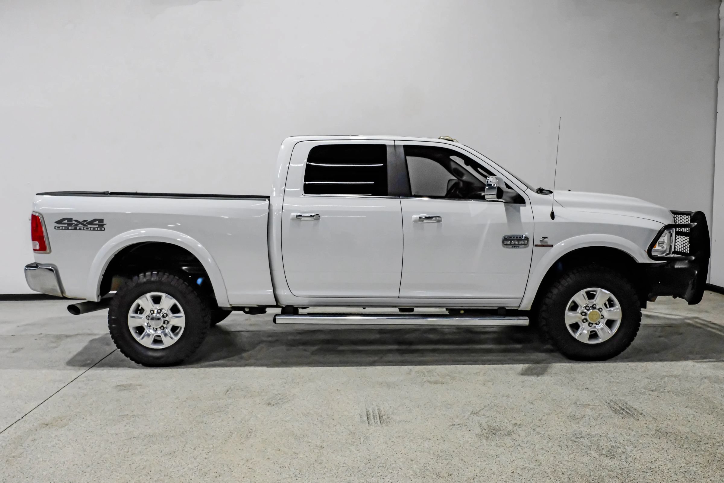 Used 2017 RAM 2500 Longhorn w/ Convenience Group AWD/4WD image 5