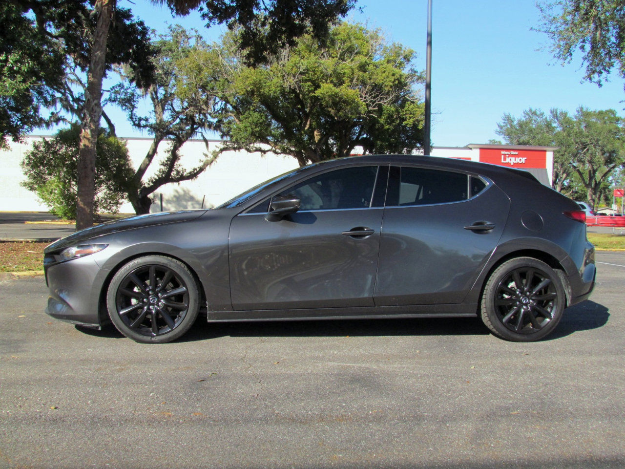 Used 2020 MAZDA MAZDA3 Hatchback w/ Premium Package image 5