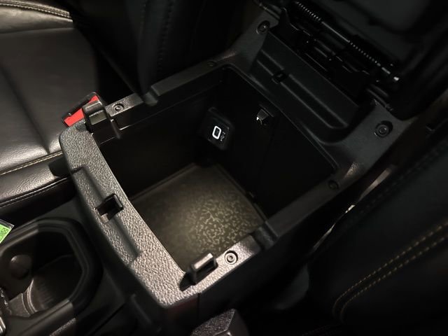 Used 2025 Jeep Gladiator Sport image 12