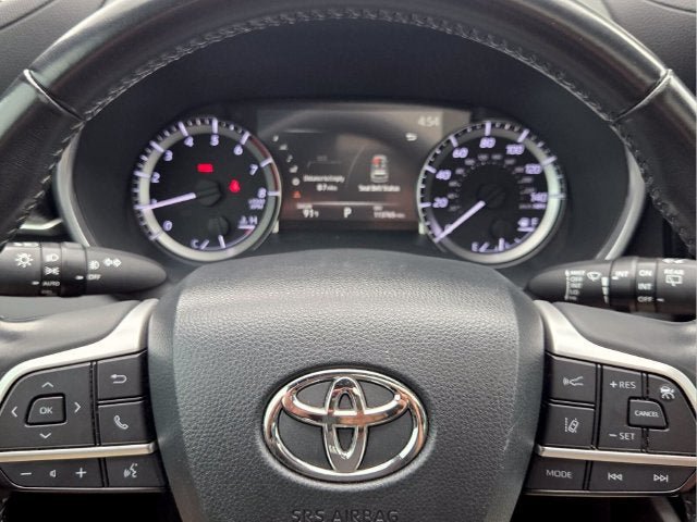 Used 2023 Toyota Highlander XSE AWD/4WD image 34