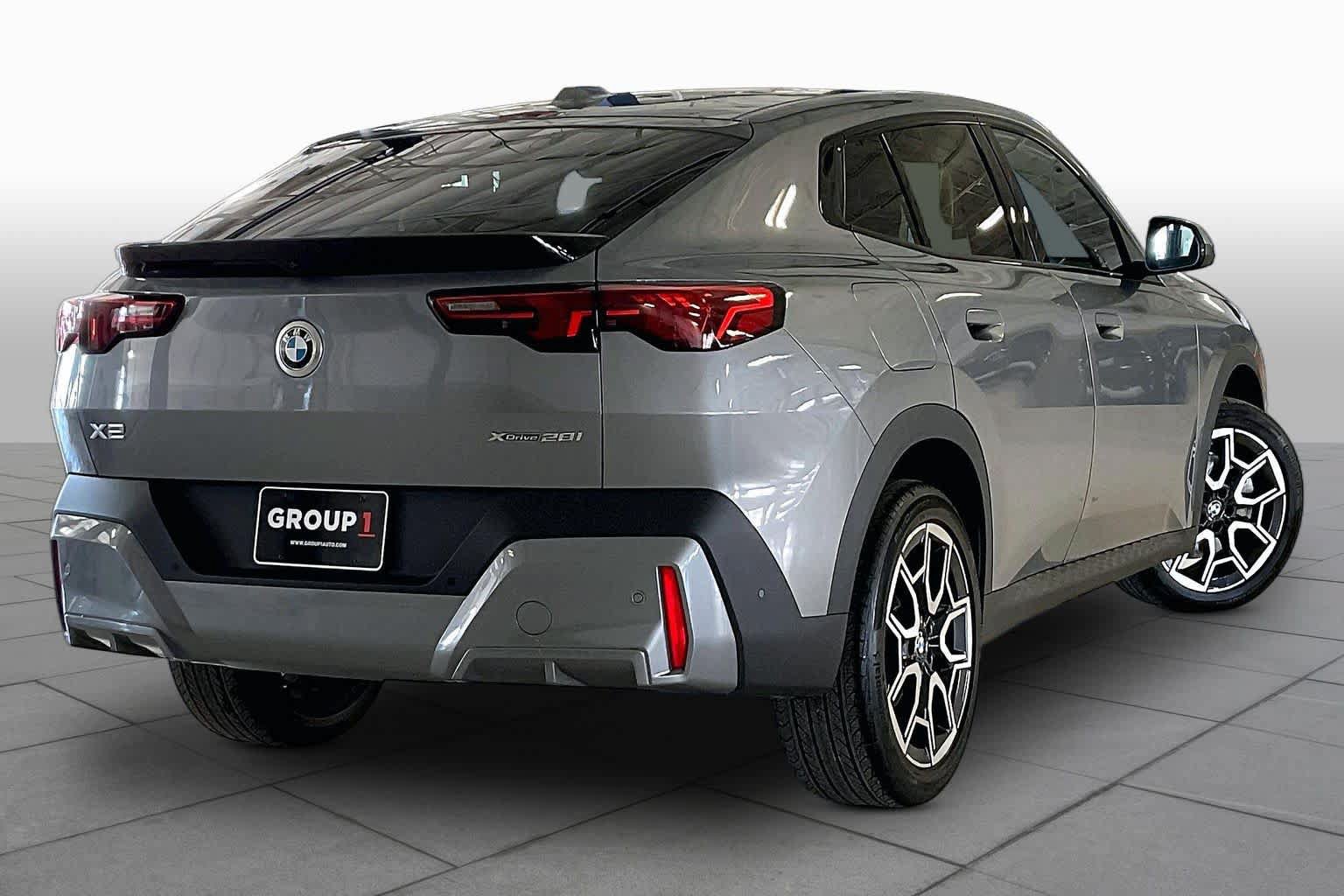 Used 2026 BMW X2 xDrive28i AWD/4WD image 12