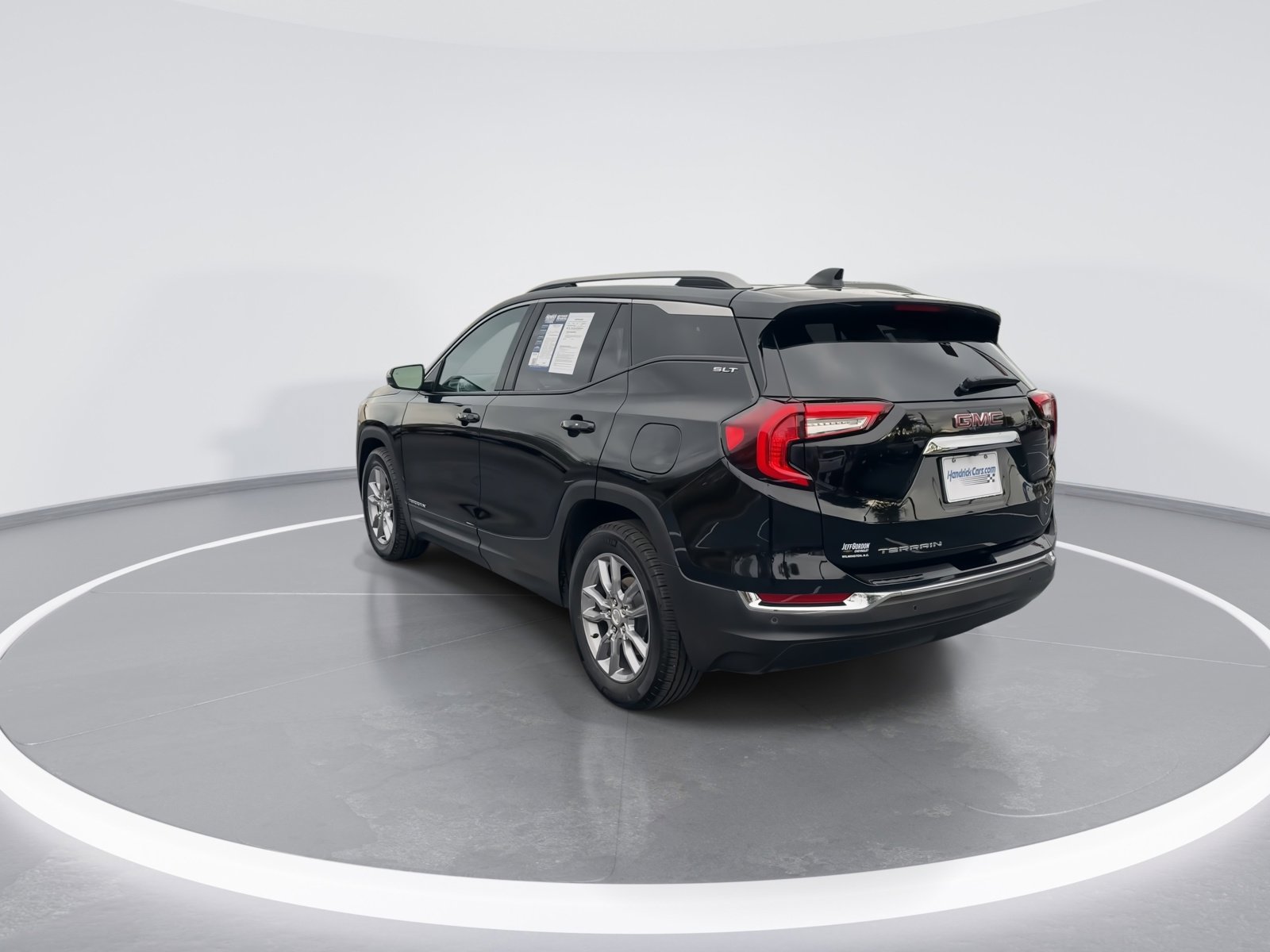 Used 2022 GMC Terrain SLT w/ Infotainment Package II image 7