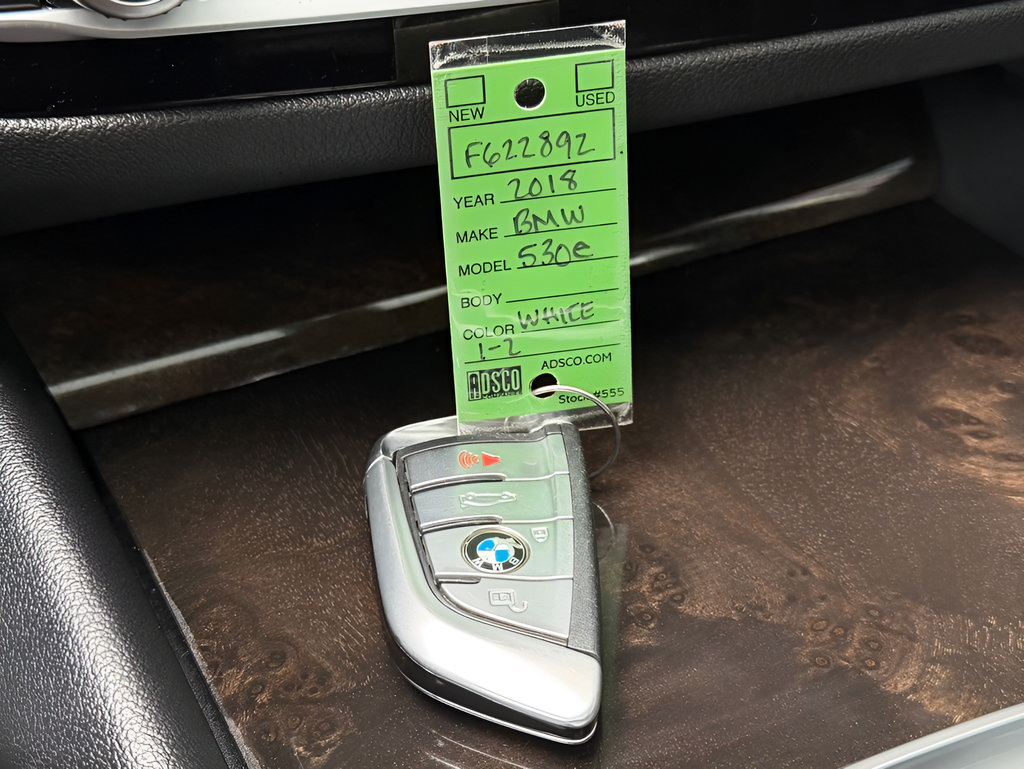 Used 2018 BMW 530e RWD image 43