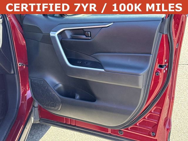 Used 2024 Toyota RAV4 LE image 8