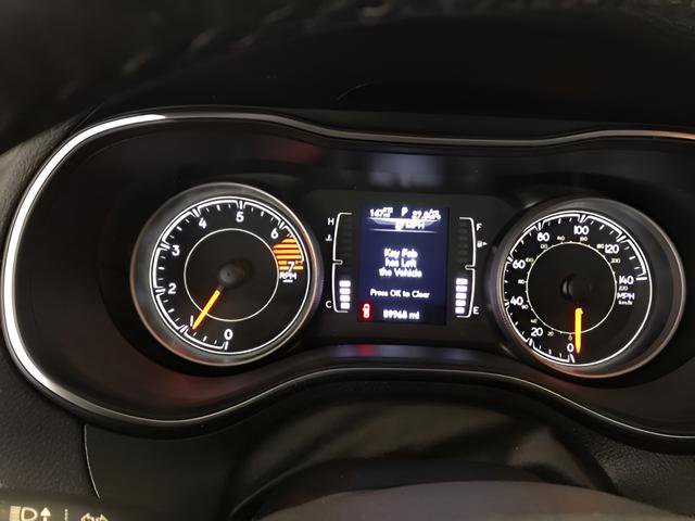 Used 2019 Jeep Cherokee Latitude Plus w/ Cold Weather Group AWD/4WD image 19