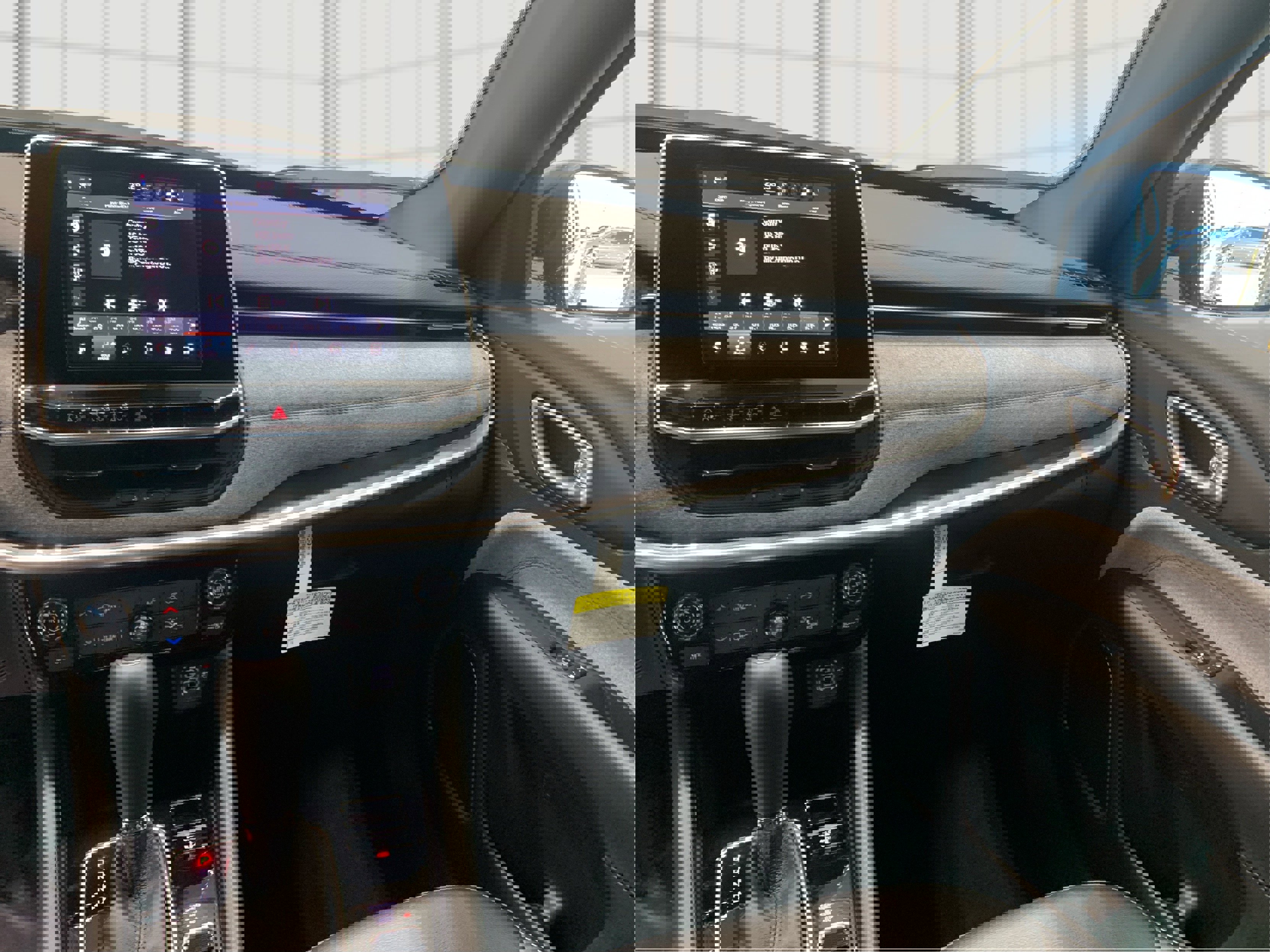 New 2026 Jeep Compass Latitude image 12