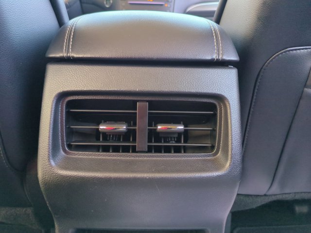 Used 2019 Ford Edge Titanium FWD image 16