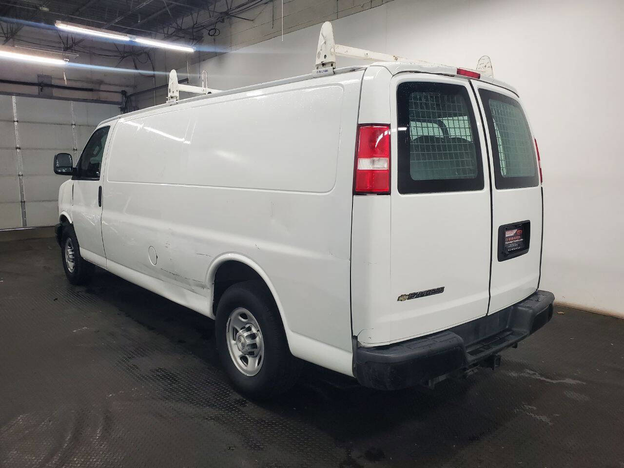 Used 2018 Chevrolet Express 2500 Extended w/ Driver Convenience Package image 5
