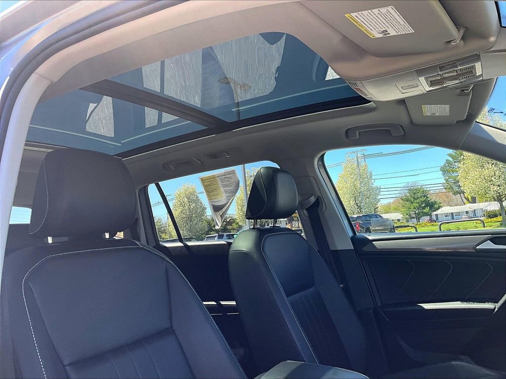 Used 2024 Volkswagen Tiguan SE AWD/4WD image 22