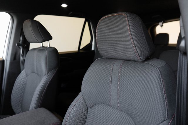 Used 2025 Honda Pilot Sport image 15