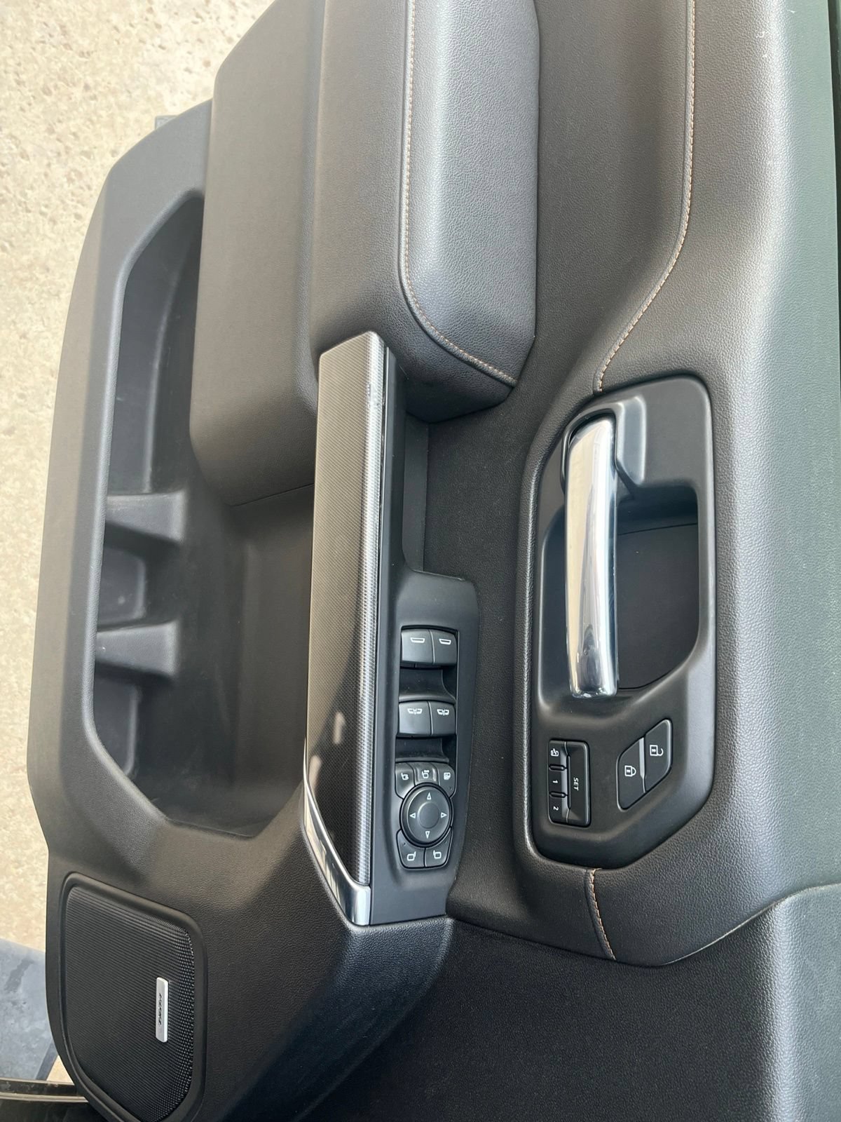 Used 2022 GMC Sierra 3500 AT4 w/ AT4 Preferred Package AWD/4WD image 11