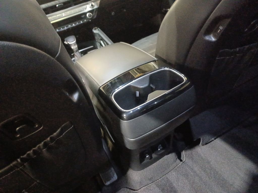 Used 2024 Kia Telluride SX Prestige w/ Towing Package AWD/4WD image 23