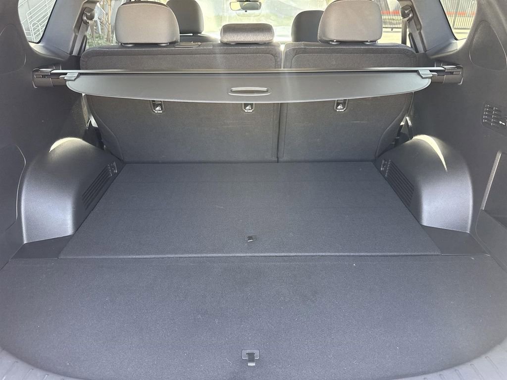 Used 2022 Hyundai Santa Fe SEL w/ Cargo Package image 23