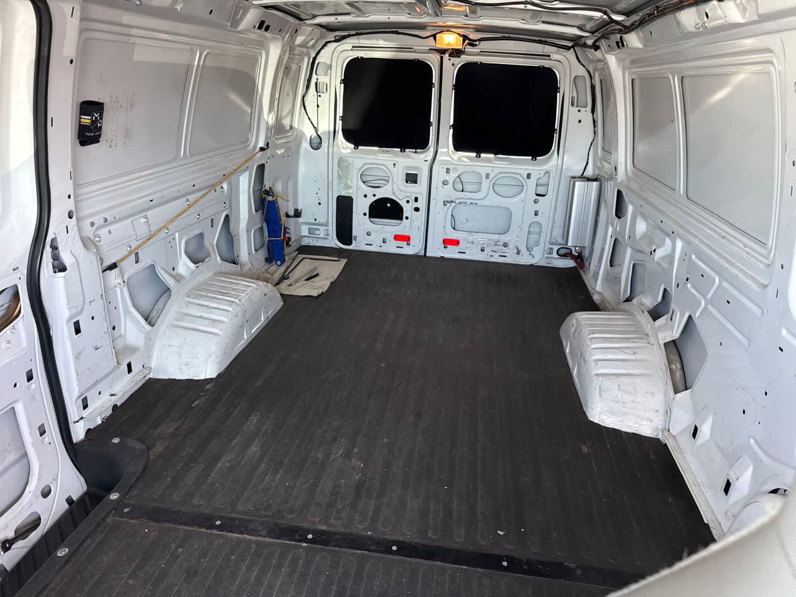 Used 2014 Ford E-250 and Econoline 250 Extended RWD image 19