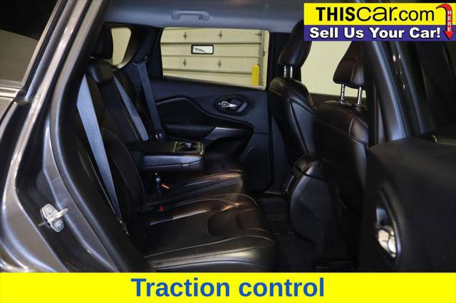 Used 2019 Jeep Cherokee Latitude Plus image 14