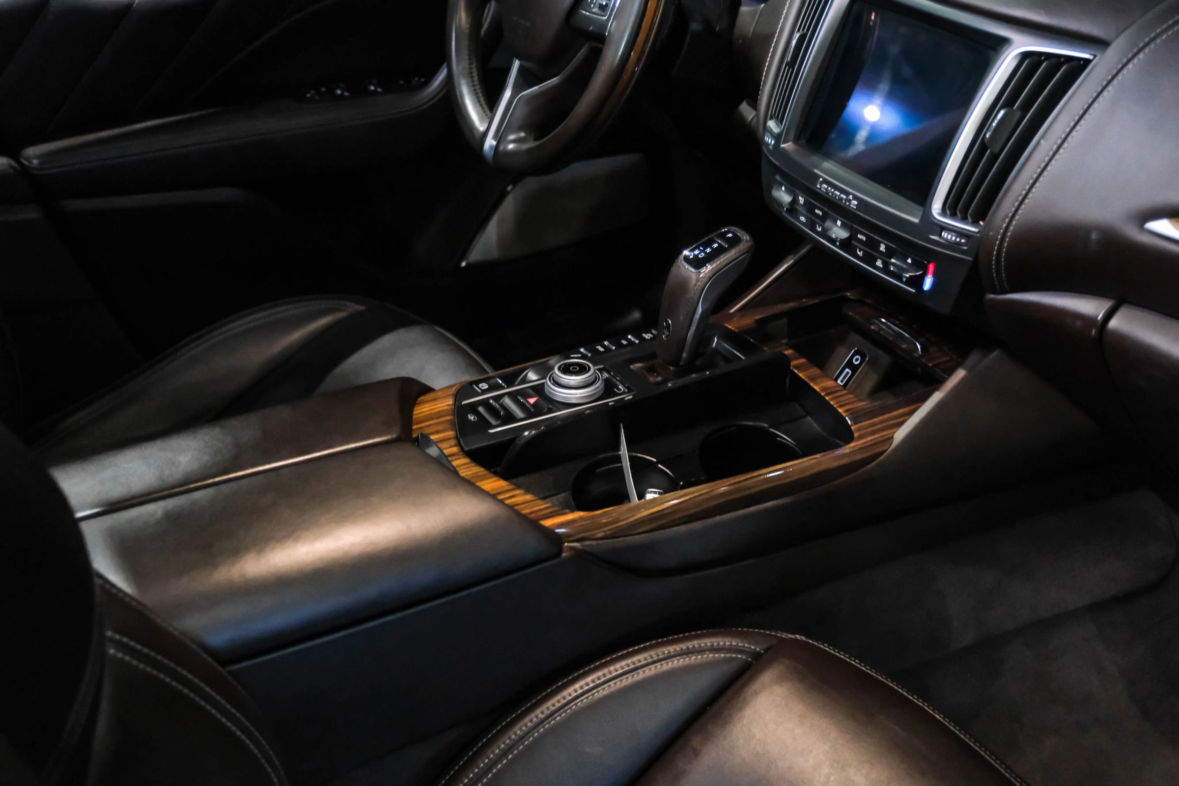 Used 2019 Maserati Levante GranLusso image 21